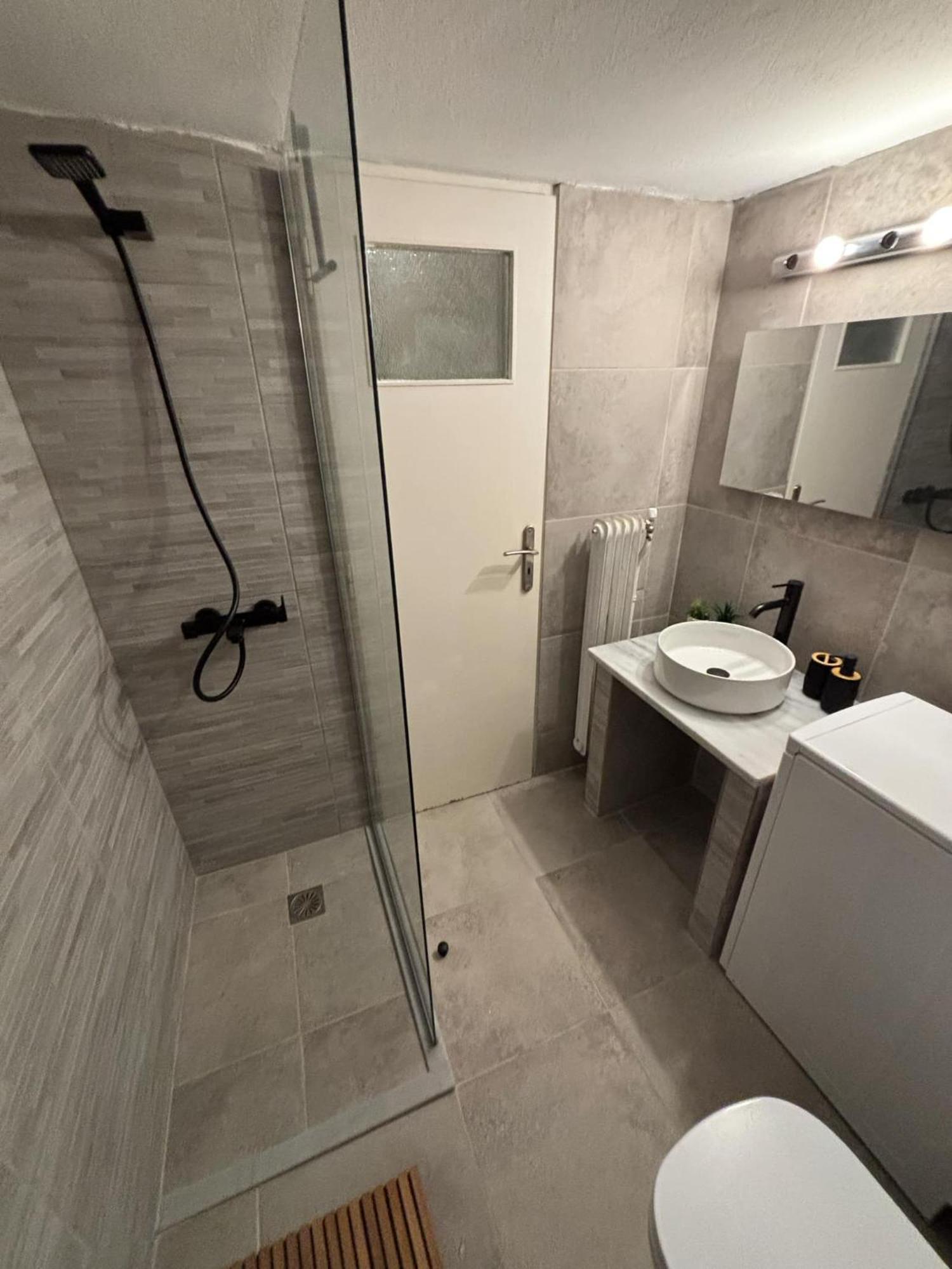 Apartamento Katehaki Metro Flat Atenas Exterior foto